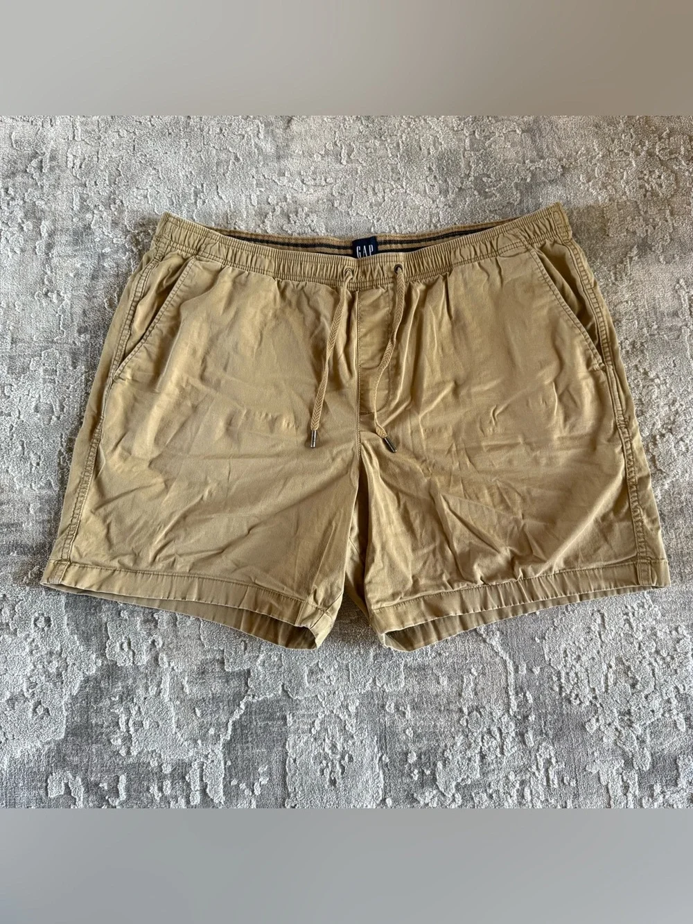 GAP men’s Tan Drawstring Everyday Shorts size XXL